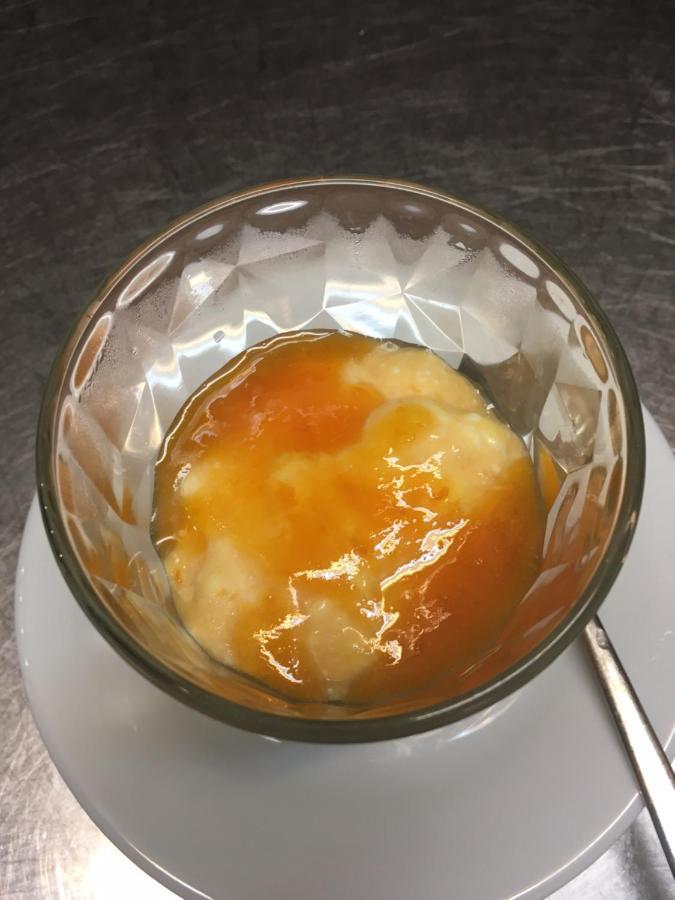 坎普罗东 Mas Molladar Solo Adultos旅馆 外观 照片