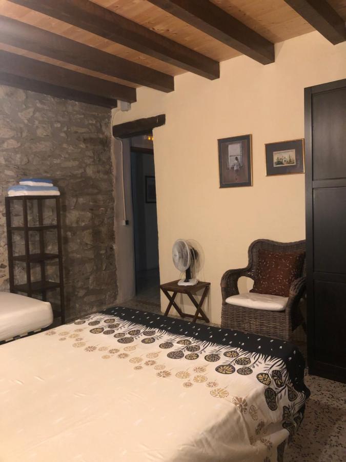 坎普罗东 Mas Molladar Solo Adultos旅馆 外观 照片